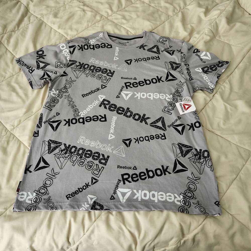 Reebok Mens Tee size Large